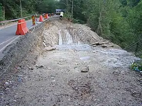 Drumul spre Muntele Rece surpat, în reparații