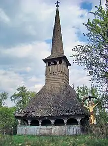 Biserica de lemn „Sfinții Arhangheli Mihail și Gavriil” (monument istoric)