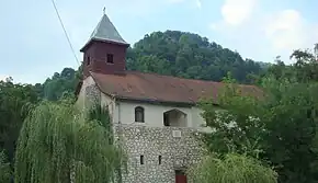 Biserica ortodoxă „Sfinţii Apostoli Petru şi Pavel”