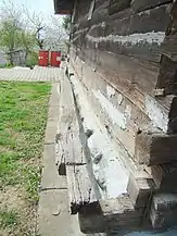 „Scaunul de judecată”, păstrat pe latura de sud a navei