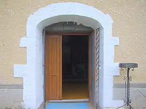 Intrarea de pe latura de sud