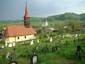 Biserica de lemn din sat