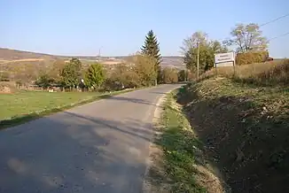 Intrarea în satul Mădăraș