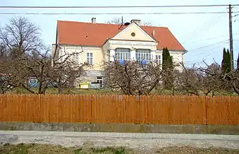 Castelul Horváth-Petrichevich (înc. de sec. XIX, sediu al primăriei din 1925)