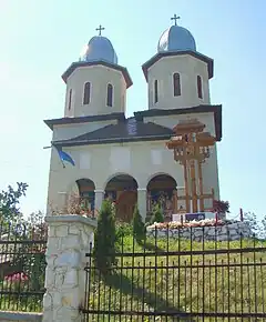 Biserica ortodoxă nouă din Sărmășel-Gară, construită în stil neobizantin