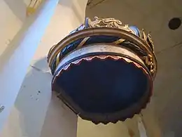 Coronamentul amvonului