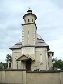 Biserica ortodoxă „Sfinţii Arhangheli” (1935), fostă greco–catolică