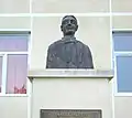 Bustul învăţătorului Vasile Iluţiu