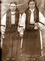 Prience în costume populare (Surorile Maria şi Florica N)