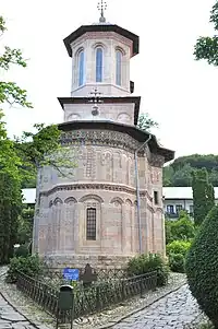 Biserica de zid a mănăstirii