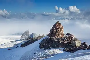 Refugiul celor 11(Priyut 11, 4.050 m)