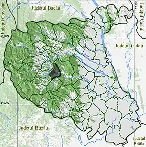 Amplasarea în cadrul județului