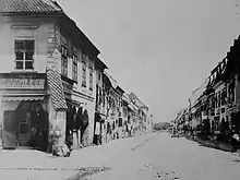 Strada Porții în 1861 și Casa Jekelius (stânga)