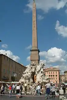 Obeliscul şi grupul statuar “Fontana dei Quattro Fiumi” (“Fântâna celor 4 fluvii”) de Gian Lorenzo Bernini