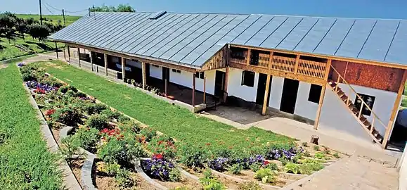 Corpul de chilii din vale