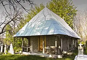 Biserica de lemn din cătunul de pe dealul Pietriș