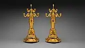 Pereche de sfeșnice britanice; 1802-1806; bronz aurit; greutatea unui sfeșnic: 19,1 kg; Muzeul Metropolitan de Artă