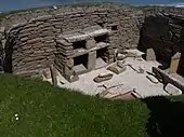 Mobilă într-o casă din Skara Brae, un dulap cu sertare