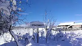 Stratonești,intrarea in sat