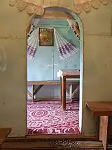 Portalul naosului, vedere din naos