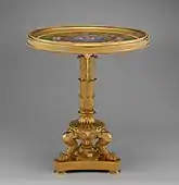Masă; circa 1833-1834; porțelan, bronz aurit, și metal galben, fier și lemn ca materiale de susținere; Muzeul Metropolitan de Artă