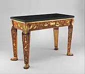 Masă; 1775-1780; lemn sculptat, vopsit și în parțial aurit, și un blat de granit negru (nu e original); 89,9 x 123,5 x 58,4 cm; Muzeul Metropolitan de Artă (New York City)