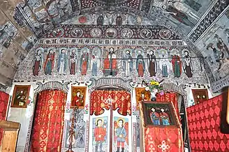 Iconostasul cu pictura pe trei registre