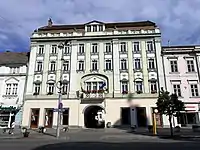 Palatul Apollo a fost lăcașul de piatră a trupelor aflate în vizită