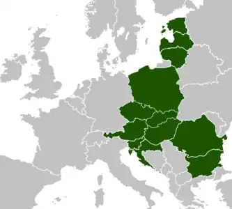 Cu verde închis, statele incluse platformei politice a Inițiativei celor Trei Mări: Austria, Bulgaria, Croația, Cehia, Estonia, Ungaria, Letonia, Lituania, Polonia, România, Slovacia și Slovenia