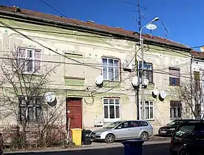 Memorandului nr.&nbsp;29: antene parabolice montate direct pe fațadă