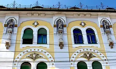 Decorațiile cu urși și gorile