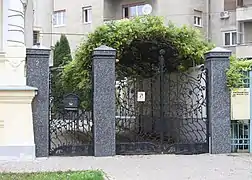 Poarta casei Emil Szilárd(„poarta frumoasă”)