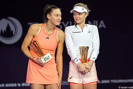 Harriet Dart și Tereza Mihalíková