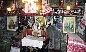 Iconostasul cu două uşi