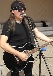 Vasile Șeicaru, muzician, compozitor, cântăreț și autor român