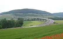 Viaductul Werra la joncțiunea 22 Meiningen-Süd,cu lungimea de 1194&nbsp;m fiind cel mai lung viaduct pe A&nbsp;71