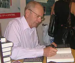 13 noiembrie: Wilbur Smith, scriitor sud-african contemporan de limbă engleză