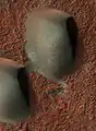 Dune în craterul Wirtz cu cute şi îngheţ, văzute de HiRISE.