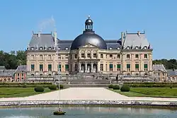 Vaux-le-Vicomte în apopiere de Paris, de Louis Le Vau și André Le Nôtre, 1656-1661