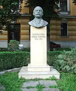 Bustul lui Alexandru Vaida-Voevod(Parcul Operei din Cluj)