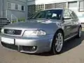 Audi RS4 B5, motor: 2,7&nbsp;l-6V, mas, de la 265 - 380 CP, preț atunci 127.000&nbsp;DM (1999-2002)