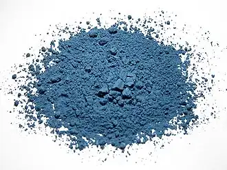 Azuritul măcinat a fost adesea folosit în Renaștere ca substitut pentru mult mai scumpul lapis lazuli. Se obținea din el un albastru bogat, dar instabil, putea deveni verde închis în timp.