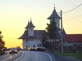 Biserica Înălțarea Domnului din Simeria și DN 7