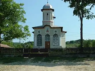 Biserica „Sf. Arhangheli” din Popeşti