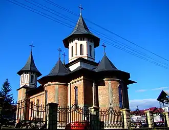 Biserica Sfinții Apostoli din Roznov