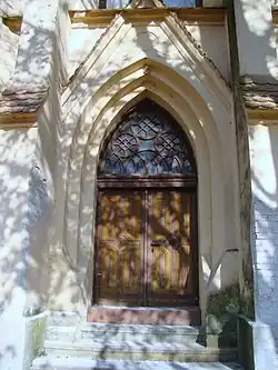 Portalul gotic în arc frânt