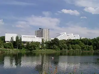 Unul din lacurile din parcul Valea Trandafirilor, sectorul Botanica