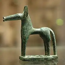 Statueta unui cal; circa 740 î.Hr.; bronz; înălțime: 6,5&nbsp;cm; Luvru