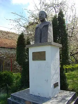 Bustul compozitorului Marțian Negrea