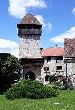 Cetatea Câlnic, turnul porții de intrare (vedere din interior)